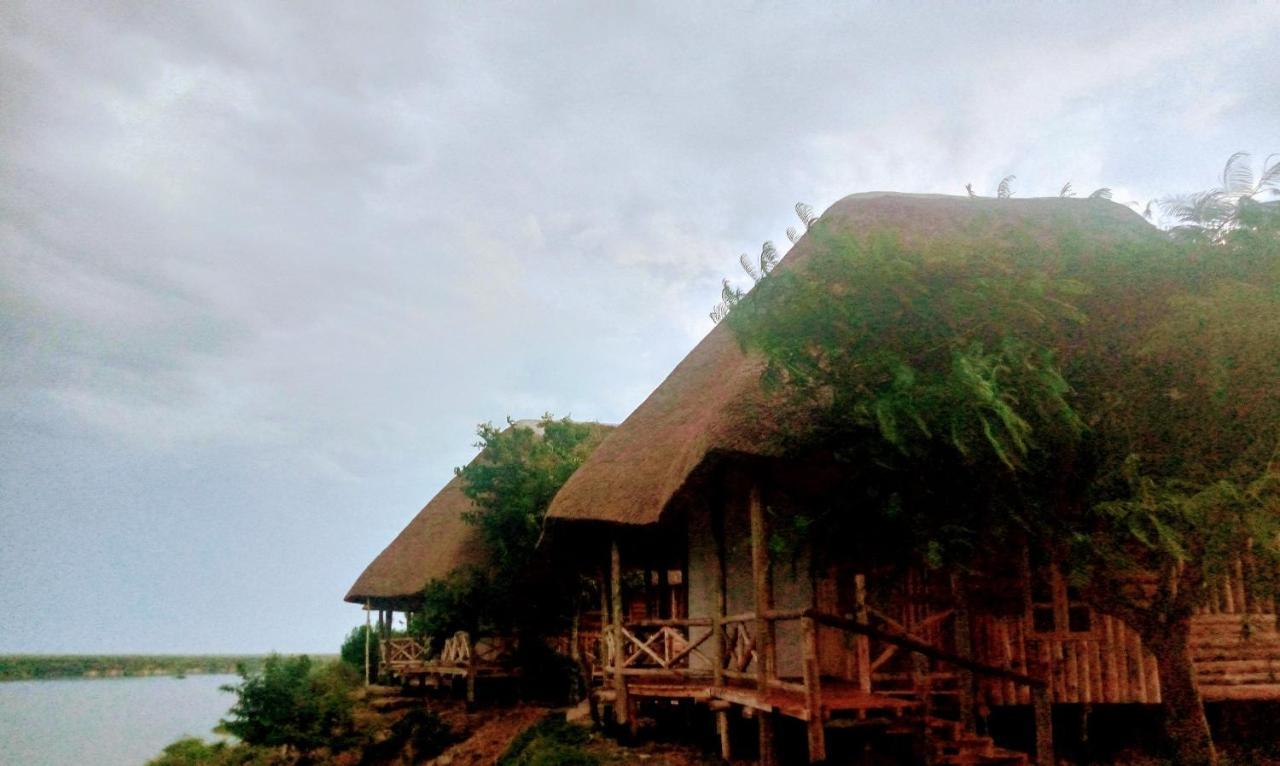 Tembo Safari Lodge Katunguru Exterior photo